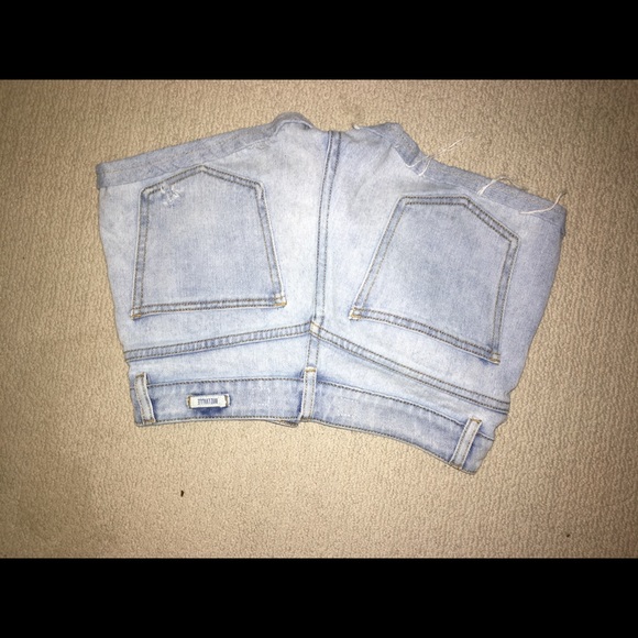 Brandy Melville high waisted shorts - Picture 2 of 3